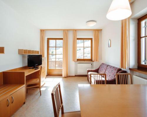 Hotel Corno Bianco Nova Ponente Eksteriør bilde