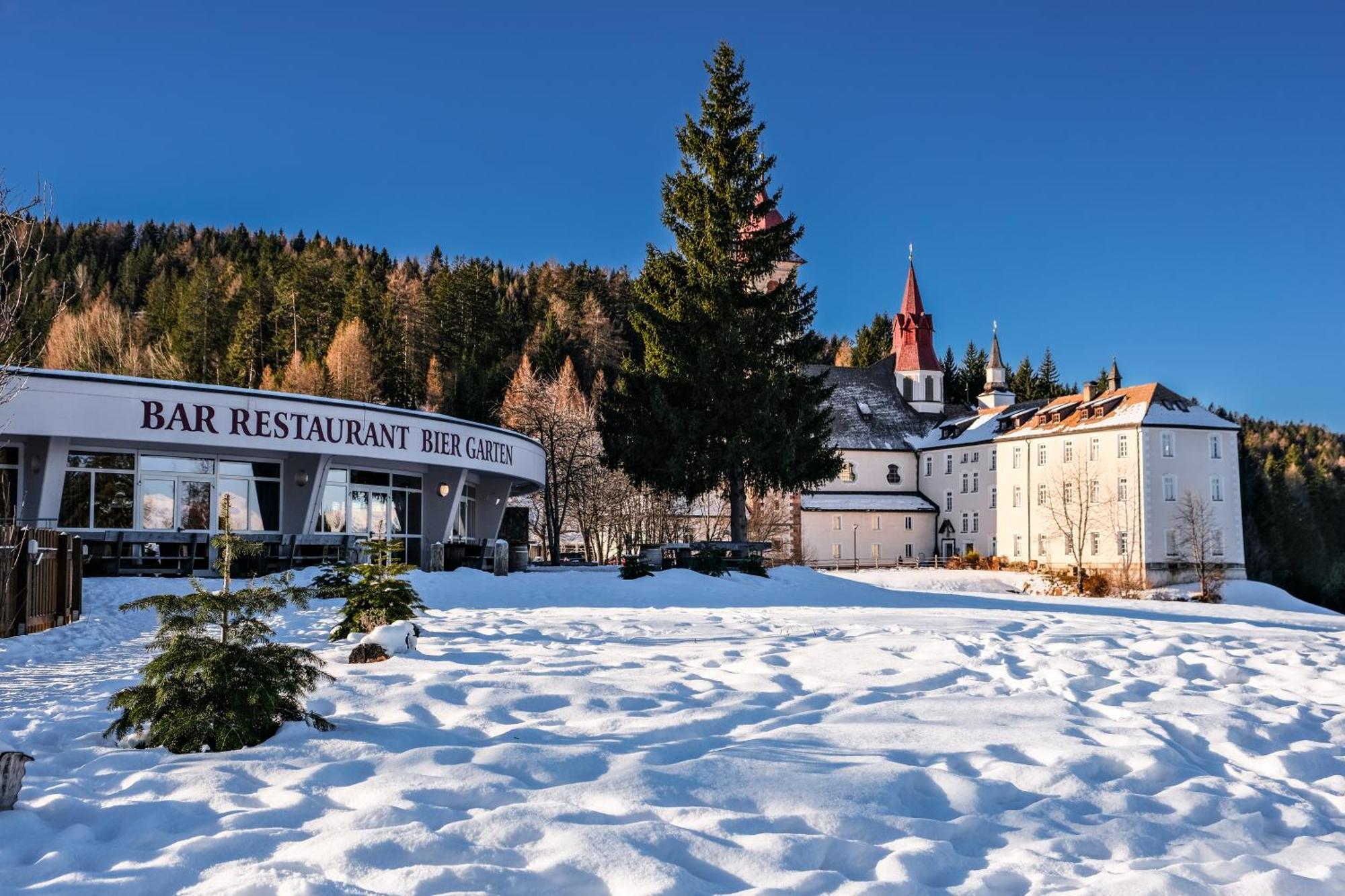 Hotel Corno Bianco Nova Ponente Eksteriør bilde